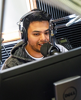 student broadcasting on dominican radio
