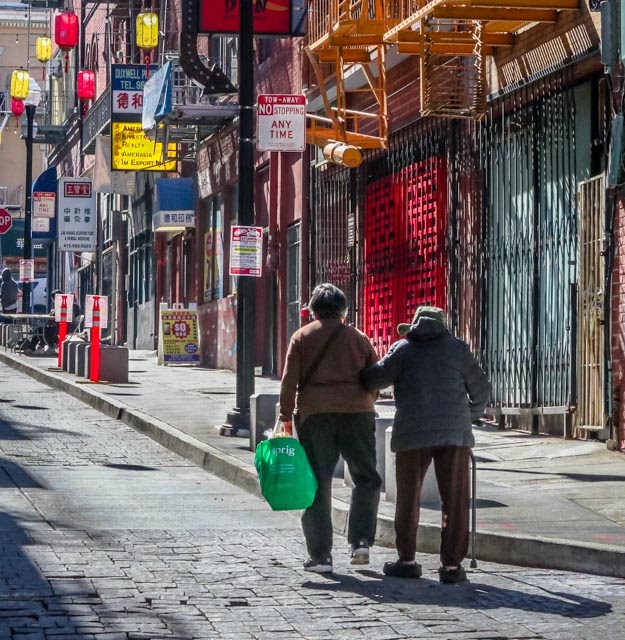 Capturing Light exhibit image by Gifford S. Leoung