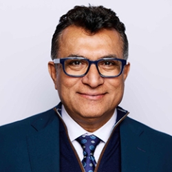 khalid turk headshot