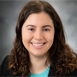 Julia Reinhard headshot