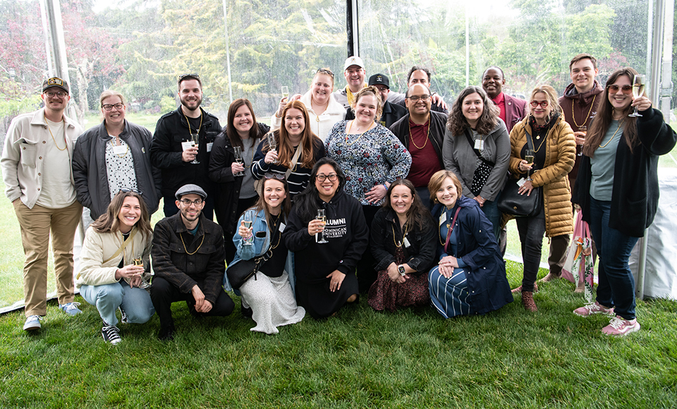 Alumni gathered in a group
